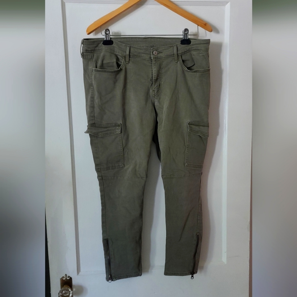 Levi- Womens 33 Waist- Utility- Zip Ankle- Skinny Pants- Olive Green